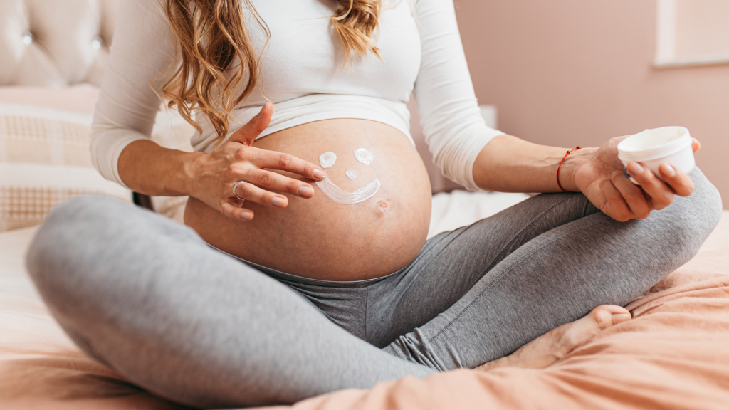 Skincare in gravidanza: foto donna incinta